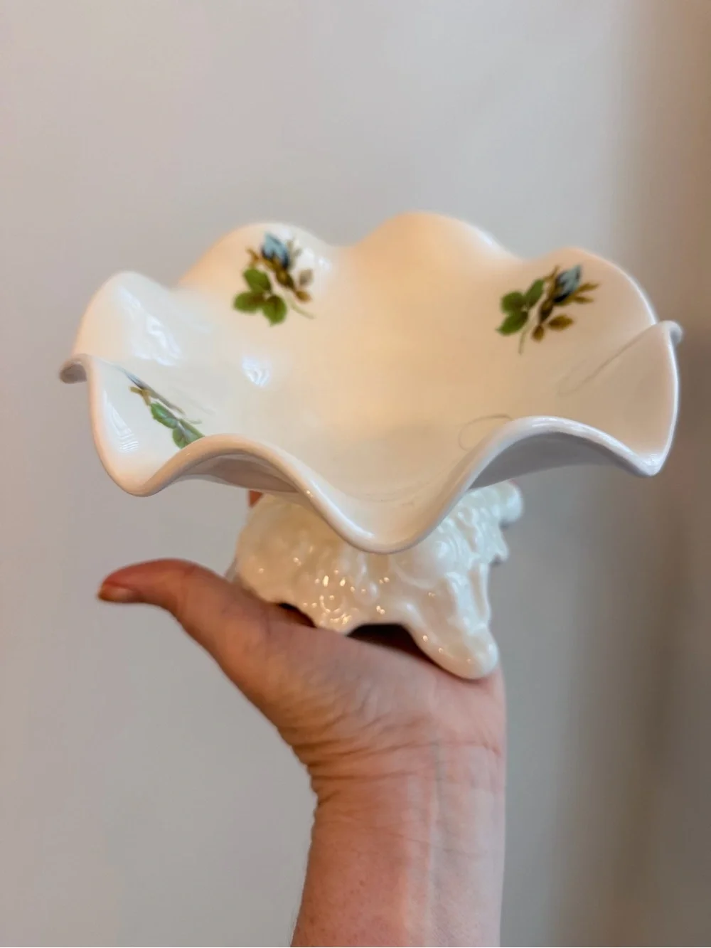White Porcelain Scalloped Pedestal Bowl with Floral Accents